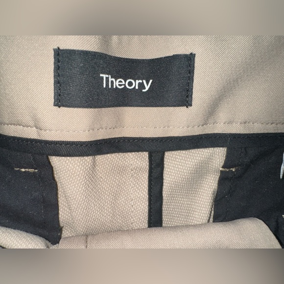 Theory Zaine 9” shorts - Picture 2 of 4